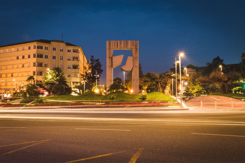 Plaza América de noche