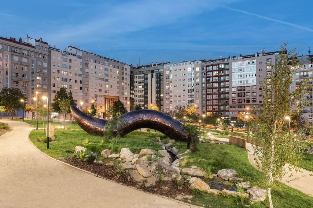 parque da miñoca de noche